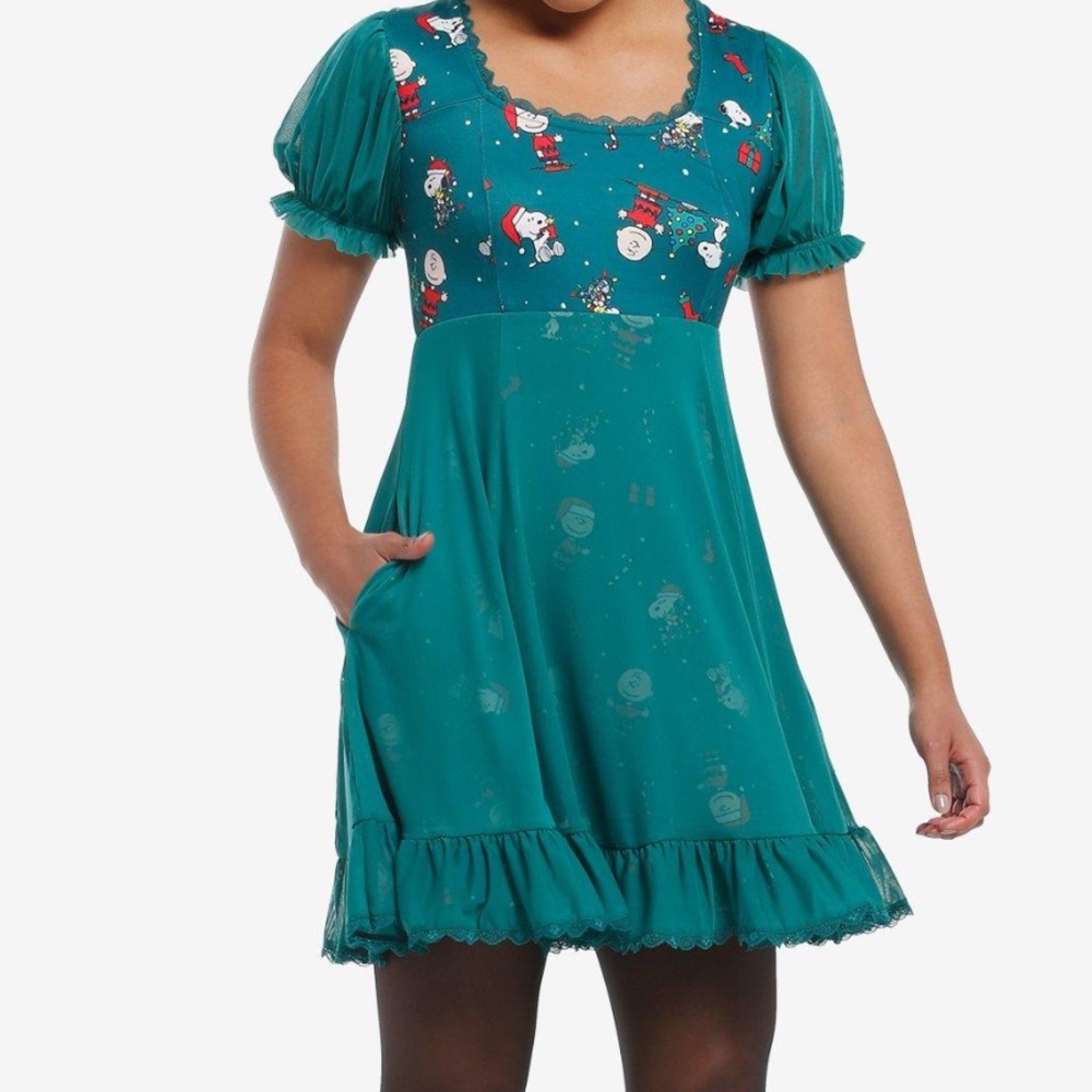 Snoopy Peanuts Characters Holiday Mesh Dress‎ Hot Topic